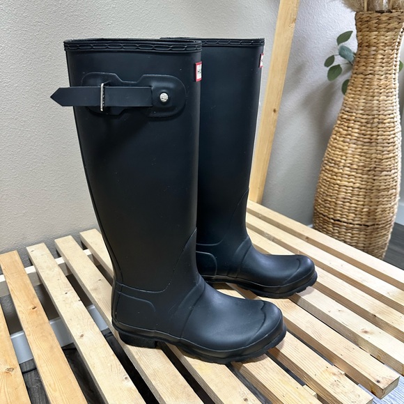 HUNTER Tall Rain Boot - Picture 10 of 15